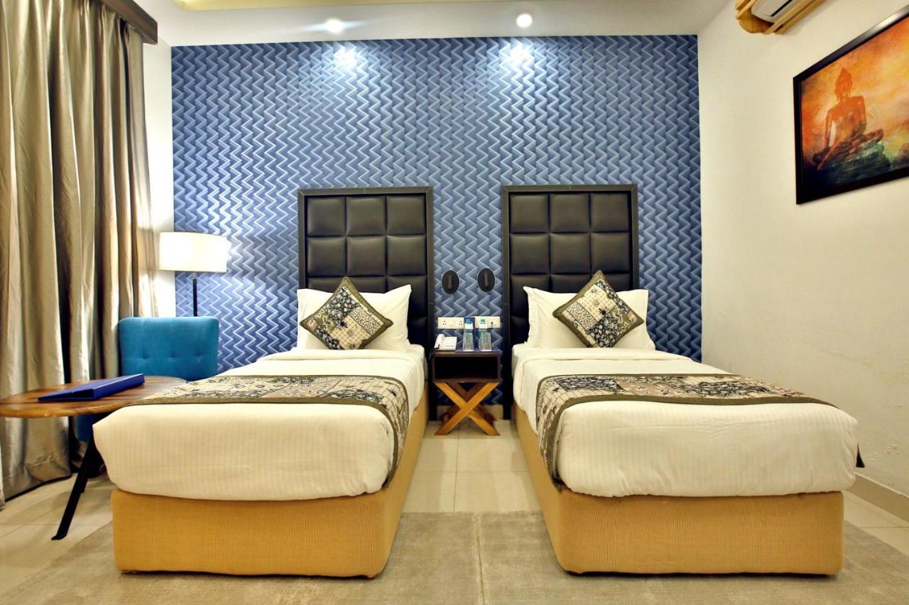 The Fern Residency Noida Hotel Екстериор снимка